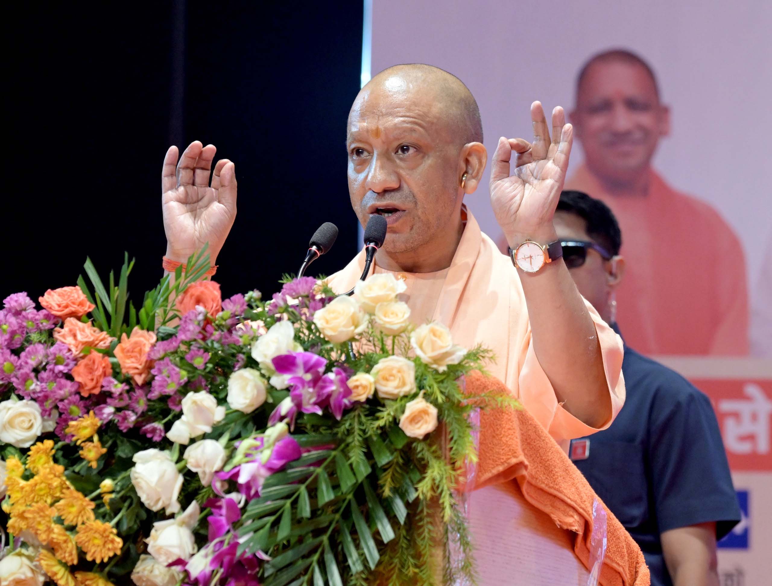 छह महीने में एक लाख सरकारी नौकरी देने के महाभियान के तहत चार दिन में तीसरा बड़ा नियुक्ति पत्र वितरण कार्यक्रम छह महीने में एक लाख सरकारी नौकरी देने के महाभियान के तहत चार दिन में तीसरा बड़ा नियुक्ति पत्र वितरण कार्यक्रम