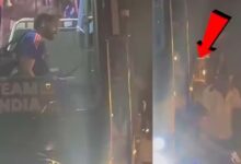 मैच जीतकर लौट रही टीम बस से गिरे रोहित शर्मा, विराट कोहली भी हुए परेशान