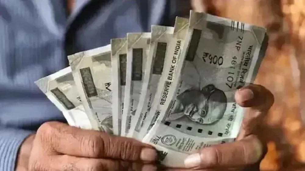 UP में आउटसोर्स कर्मचारियों को बड़ी राहत: मौजूदा वेतन नहीं घटेगा, न्यूनतम पारिश्रमिक भी तय