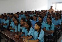 बाराबंकी में रंग दे बसंती का युवा संवाद, छात्रों को मिला नवाचार और एआई का गुरुमंत्र