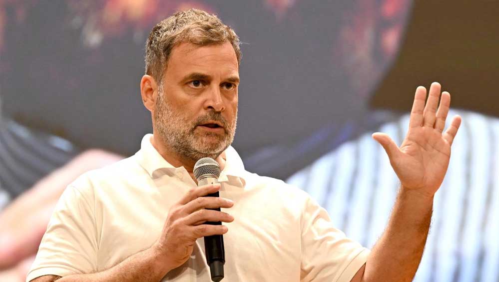 कांग्रेस की नई टीम तैयार कर रहे राहुल गांधी, 120 युवा नेताओं का इंटरव्यू; नए चेहरों पर दांव कांग्रेस की नई टीम तैयार कर रहे राहुल गांधी, 120 युवा नेताओं का इंटरव्यू; नए चेहरों पर दांव