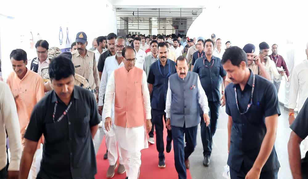कैंसर को लेकर केंद्रीय मंत्री जितेंद्र सिंह की बड़ी चेतावनी, 2030 तक हर साल 20 लाख मरीज मिलने का अनुमान