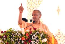 योगी सरकार की जीरो टॉलरेंस नीति: लापरवाही पर पांच तहसीलदार निलंबित, 13 अन्य को नोटिस