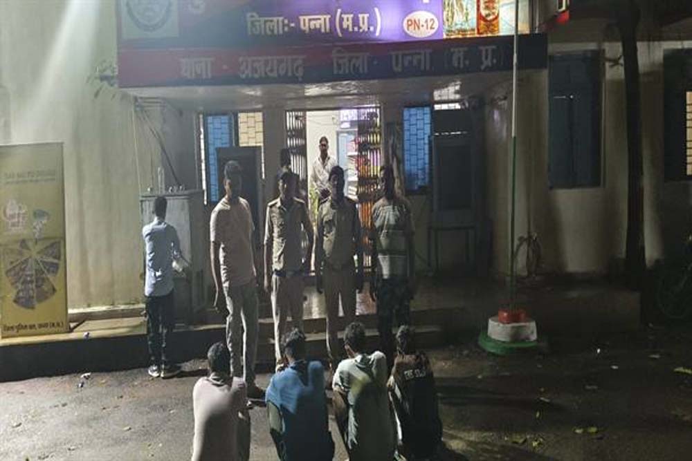 मध्यप्रदेश पुलिस की साइबर अपराधों के विरुद्ध प्रभावी कार्रवाई