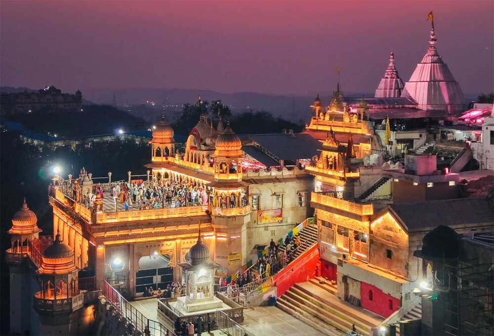 योगी सरकार की भव्य तैयारी, श्री राधा अष्टमी पर 25 लाख श्रद्धालुओं के स्वागत के लिए तैयार बरसाना