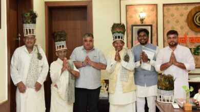 रामनामी समुदाय के प्रतिनिधियों ने पर्यटन एवं संस्कृति मंत्री  राजेश अग्रवाल से की भेंट