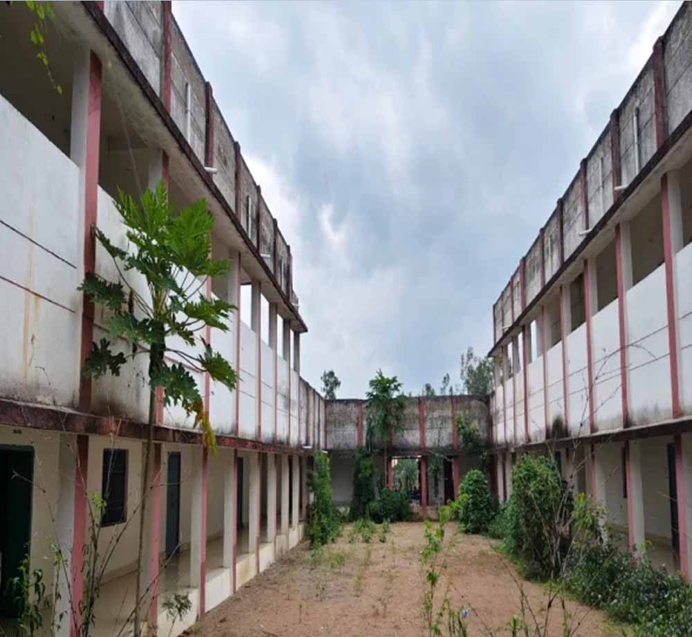 गरियाबंद में ₹3 करोड़ का ITI भवन अधूरा, मान्यता अटकी गरियाबंद में ₹3 करोड़ का ITI भवन अधूरा, मान्यता अटकी