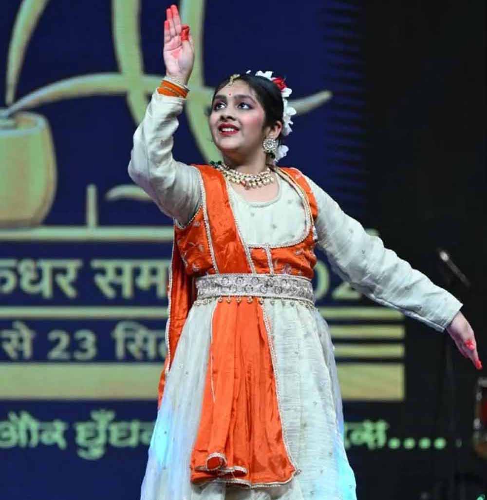 41वें चक्रधर समारोह में नन्हीं नृत्यांगना आशिका सिंघल ने मोहा मन 41वें चक्रधर समारोह में नन्हीं नृत्यांगना आशिका सिंघल ने मोहा मन