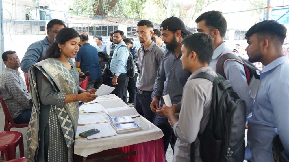 रायपुर में राज्यस्तरीय रोजगार मेला, CM साय युवाओं को बांटेंगे ऑफर लेटर रायपुर में राज्यस्तरीय रोजगार मेला, CM साय युवाओं को बांटेंगे ऑफर लेटर