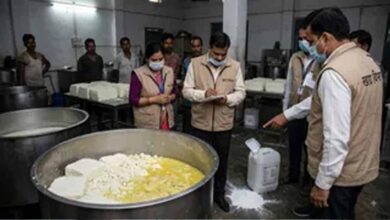 650 किलो संदिग्ध पनीर जब्त, खाद्य विभाग ने जांच के लिए सैंपल भेजे