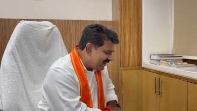 कवर्धा मेडिकल कॉलेज में प्रवेश लेने वाले जिले के प्रथम छात्र हिमांशु को उप मुख्यमंत्री  विजय शर्मा ने फोन कर दी बधाई एवं शुभकामनाएं