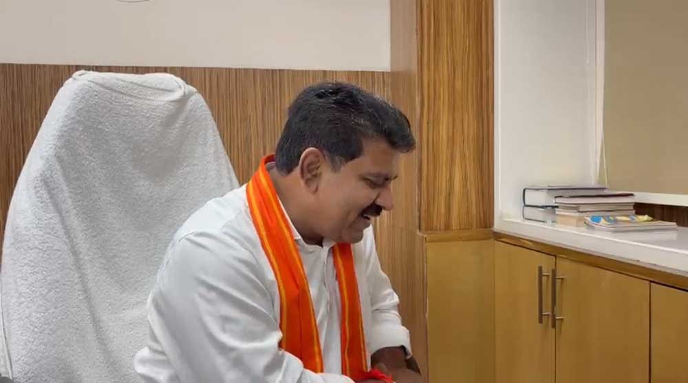 कवर्धा मेडिकल कॉलेज में प्रवेश लेने वाले जिले के प्रथम छात्र हिमांशु को उप मुख्यमंत्री विजय शर्मा ने फोन कर दी बधाई एवं शुभकामनाएं कवर्धा मेडिकल कॉलेज में प्रवेश लेने वाले जिले के प्रथम छात्र हिमांशु को उप मुख्यमंत्री विजय शर्मा ने फोन कर दी बधाई एवं शुभकामनाएं