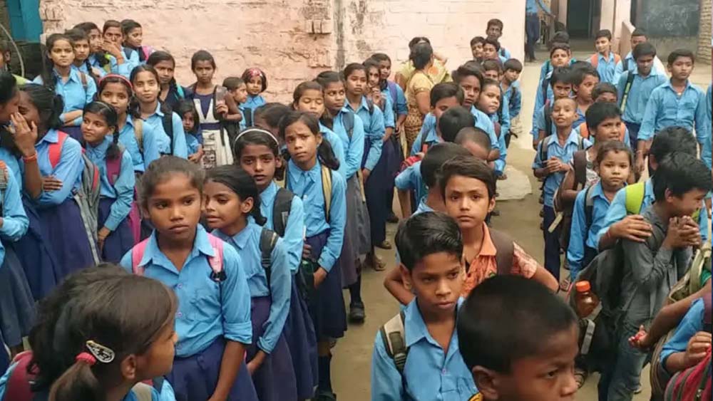 MP Cabinet: 58 लाख बच्चों को ड्रेस के ₹600, अग्निवीरों को 20% आरक्षण MP Cabinet: 58 लाख बच्चों को ड्रेस के ₹600, अग्निवीरों को 20% आरक्षण