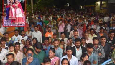 आस्था, परंपरा और राष्ट्रभक्ति का संगम बना पुराना नाका, युवाओं ने जोश से सजाया 21वां मटकी फोड़ उत्सव, रामपुरिया की टीम ने फोड़ी मटकी