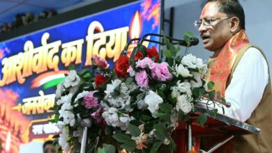 सवा लाख ‘आशीर्वाद के दीपों’ से जगमगाया खारुन तट, प्रधानमंत्री  नरेंद्र मोदी के स्वस्थ और दीर्घायु जीवन के लिए हुई महाआरती