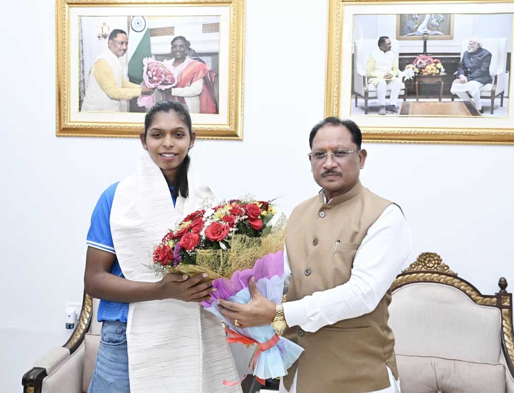 एशियन गेम्स की स्वर्ण पदक विजेता टीम की संजू देवी को मुख्यमंत्री विष्णु देव साय ने 51 लाख रुपए की प्रोत्साहन राशि देने की घोषणा की एशियन गेम्स की स्वर्ण पदक विजेता टीम की संजू देवी को मुख्यमंत्री विष्णु देव साय ने 51 लाख रुपए की प्रोत्साहन राशि देने की घोषणा की