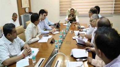 उप मुख्यमंत्री  शुक्ल ने मंत्रालय में स्वास्थ्य अधोसंरचनाओं के निर्माण कार्यों की प्रगति की समीक्षा की