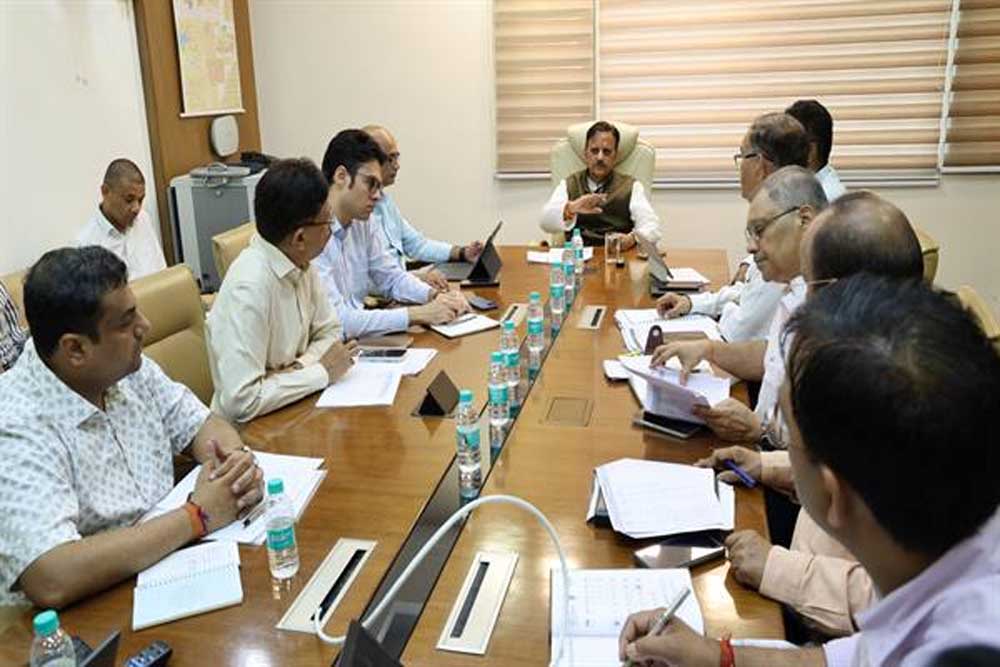 उप मुख्यमंत्री शुक्ल ने मंत्रालय में स्वास्थ्य अधोसंरचनाओं के निर्माण कार्यों की प्रगति की समीक्षा की उप मुख्यमंत्री शुक्ल ने मंत्रालय में स्वास्थ्य अधोसंरचनाओं के निर्माण कार्यों की प्रगति की समीक्षा की