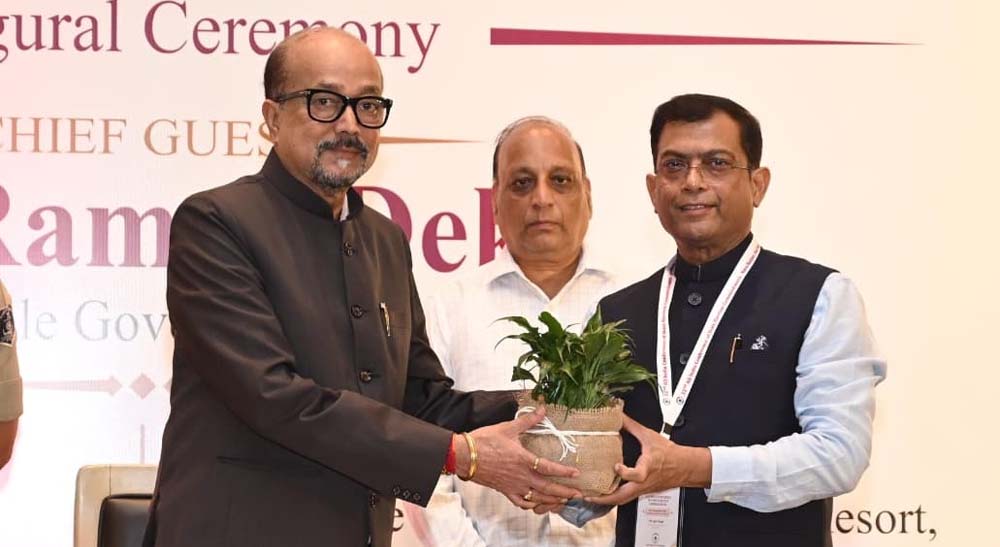 नवा रायपुर में राज्य निर्वाचन आयुक्तों के 32वें अखिल भारतीय सम्मेलन का राज्यपालरामेन डेका ने किया शुभारंभ नवा रायपुर में राज्य निर्वाचन आयुक्तों के 32वें अखिल भारतीय सम्मेलन का राज्यपालरामेन डेका ने किया शुभारंभ