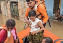 बाढ़ प्रभावितों तक भोजन, दवा और राहत सामग्री पहुंचाना सरकार की प्रतिबद्धताः सीएम योगी