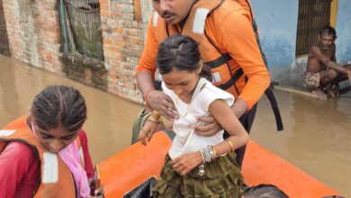 बाढ़ प्रभावितों तक भोजन, दवा और राहत सामग्री पहुंचाना सरकार की प्रतिबद्धताः सीएम योगी