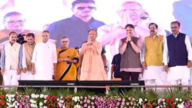 योगी सरकार की पहल से ग्रामीण महिलाओं के स्थानीय उत्पादों को मिल रहा अंतरराष्ट्रीय बाजार