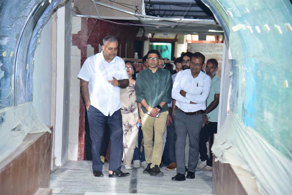 जम्मू पहुंचे मीडिया दल ने किया एक्वेरियम का अवलोकन, मत्स्य पालन की प्रगति से हुए रूबरू जम्मू पहुंचे मीडिया दल ने किया एक्वेरियम का अवलोकन, मत्स्य पालन की प्रगति से हुए रूबरू