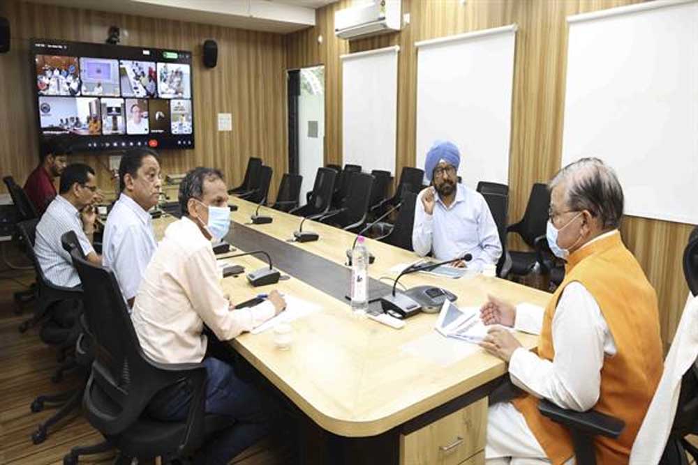 रबी सीजन के लिये करें बिजली की पर्याप्त व्यवस्था : ऊर्जा मंत्री तोमर रबी सीजन के लिये करें बिजली की पर्याप्त व्यवस्था : ऊर्जा मंत्री तोमर