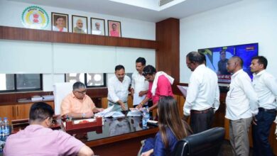 पर्यटन एवं संस्कृति मंत्री  राजेश अग्रवाल ने मंत्रालय स्थित कार्यालय में आगंतुकों से की मुलाकात