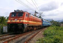 ग्वालियर स्टेशन पर पैंट्री कारों का औचक निरीक्षण; लावारिस खानपान सामग्री जब्त, तीन ट्रेनों की पैंट्री की हुई सघन जांच