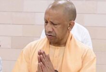 सीएम योगी ने दो परिवारों को दी आर्थिक सहायता