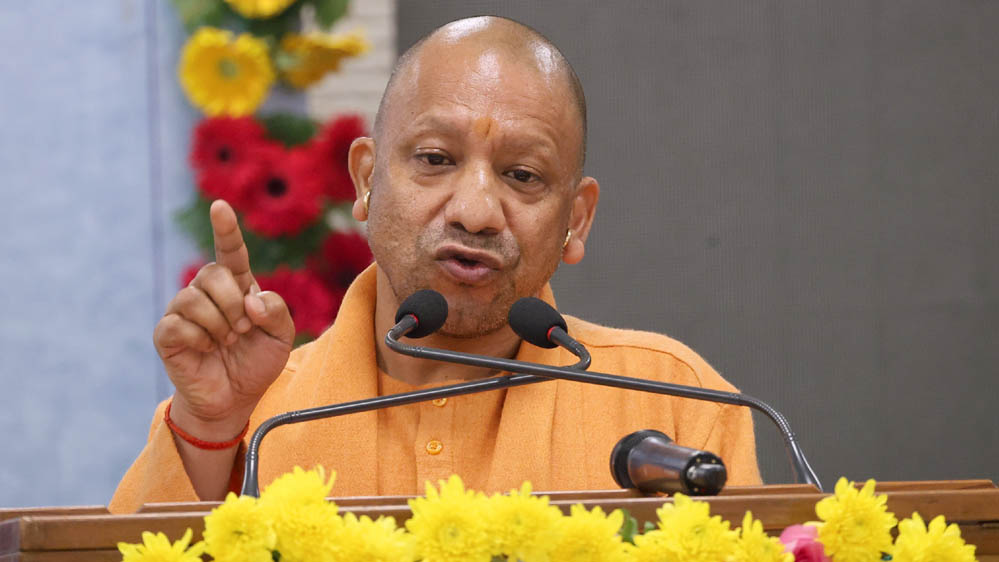 एक व्यक्ति और एक परिवार की गलती की कीमत चुकाता था पूरा उत्तर प्रदेश : मुख्यमंत्री योगी एक व्यक्ति और एक परिवार की गलती की कीमत चुकाता था पूरा उत्तर प्रदेश : मुख्यमंत्री योगी