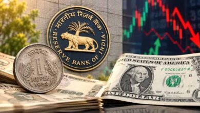 रुपये को संभालने के लिए RBI का बड़ा कदम, तेल कंपनियों को डॉलर बेचेगा रिजर्व बैंक रुपये को संभालने के लिए RBI का बड़ा कदम, तेल कंपनियों को डॉलर बेचेगा रिजर्व बैंक