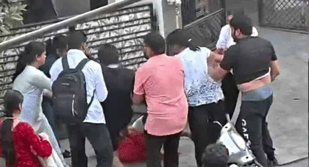 इंदौर में आधी रात हंगामा, भाजपा कार्यकर्ता से मारपीट के बाद TI समेत 7 पुलिसकर्मी सस्पेंड