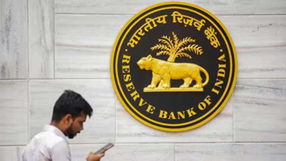 कच्चा तेल बढ़ा तो RBI बढ़ा सकता है रेपो रेट, 5.25% से 5.50% होने की संभावना कच्चा तेल बढ़ा तो RBI बढ़ा सकता है रेपो रेट, 5.25% से 5.50% होने की संभावना