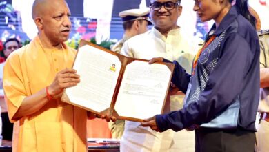 मुख्यमंत्री योगी आदित्यनाथ ने 470 खिलाड़ियों को सौंपे नियुक्ति पत्र, अब पुलिस की वर्दी में निभाएंगे नई जिम्मेदारी