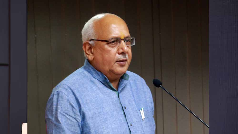 योगी सरकार ने किसानों के लिए मायावती-अखिलेश से तीन गुना ज्यादा बजट जारी किया : कृषि मंत्री योगी सरकार ने किसानों के लिए मायावती-अखिलेश से तीन गुना ज्यादा बजट जारी किया : कृषि मंत्री