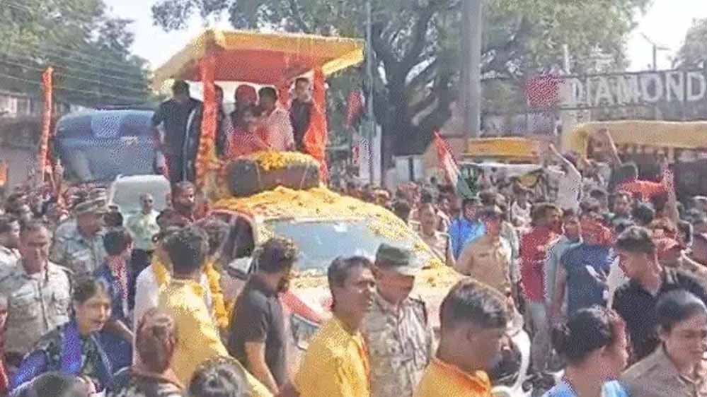 धीरेंद्र शास्त्री बोले- देश में जातिवाद नहीं, राष्ट्रवाद चाहिए; रथयात्रा में 7 वचनों की शपथ धीरेंद्र शास्त्री बोले- देश में जातिवाद नहीं, राष्ट्रवाद चाहिए; रथयात्रा में 7 वचनों की शपथ