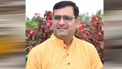 पारिवारिक हकत्याग की रजिस्ट्री में अभिलाष को मिली 46,846 रुपये की राहत, बचत की पूरी राशि बहनों को दी उपहार में