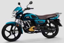 TVS Radeon का त्योहारी धमाका! 69 KM माइलेज वाली बाइक हुई अपडेट, टॉप वेरिएंट ₹7,500 सस्ता