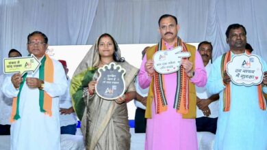सड़क सुरक्षा का संदेश लेकर सूरजपुर में दौड़े 800 प्रतिभागी सड़क सुरक्षा का संदेश लेकर सूरजपुर में दौड़े 800 प्रतिभागी