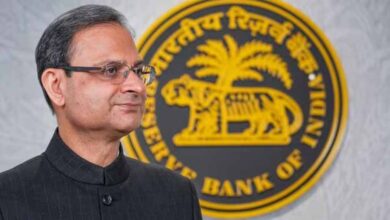 रुपये को संभालने के लिए RBI का बड़ा प्लान, गवर्नर संजय मल्होत्रा बोले- हर जरूरी कदम उठाने को तैयार