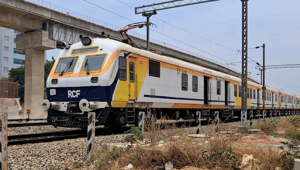 छत्तीसगढ़ को रेलवे की सौगात, रायपुर-रावघाट और रायपुर-कुरुद रूट पर चलेंगी 3 नई मेमू ट्रेनें छत्तीसगढ़ को रेलवे की सौगात, रायपुर-रावघाट और रायपुर-कुरुद रूट पर चलेंगी 3 नई मेमू ट्रेनें