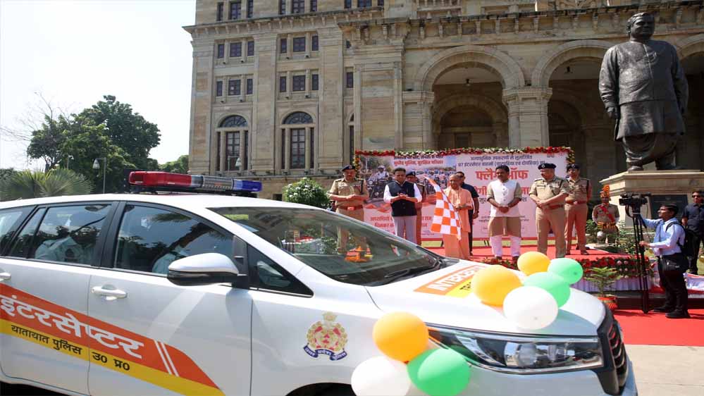 यूपी पुलिस के बेड़े में शामिल हुए 87 नए इंटरसेप्टर वाहन