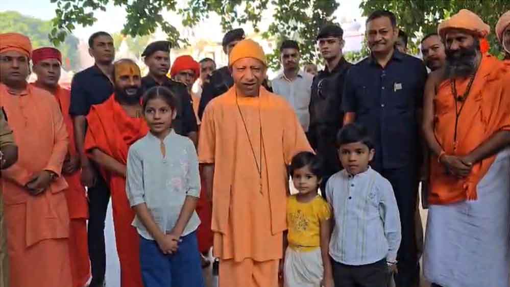 डिजिटल शिक्षा से निखरेंगी बेटियों की प्रतिभाएं, योगी सरकार में खान एकेडमी से गणित-विज्ञान को नई उड़ान