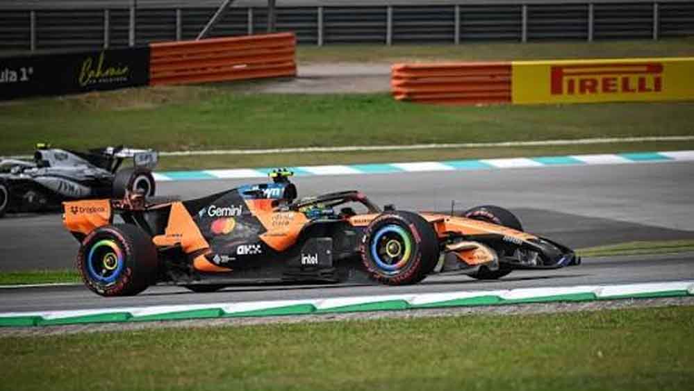 Google Maps में अब दिखेगी McLaren F1 कार, ब्लू एरो की जगह ऐसे करें सेटिंग Google Maps में अब दिखेगी McLaren F1 कार, ब्लू एरो की जगह ऐसे करें सेटिंग