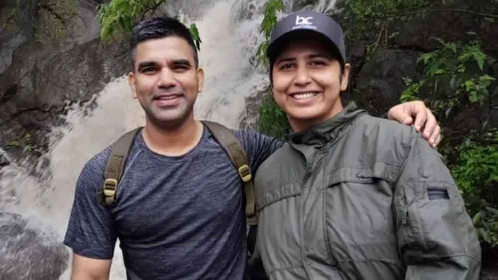 हिमाचल के पति-पत्नी ने रचा इतिहास, अमित और राधिका एक साथ बने लेफ्टिनेंट कर्नल हिमाचल के पति-पत्नी ने रचा इतिहास, अमित और राधिका एक साथ बने लेफ्टिनेंट कर्नल