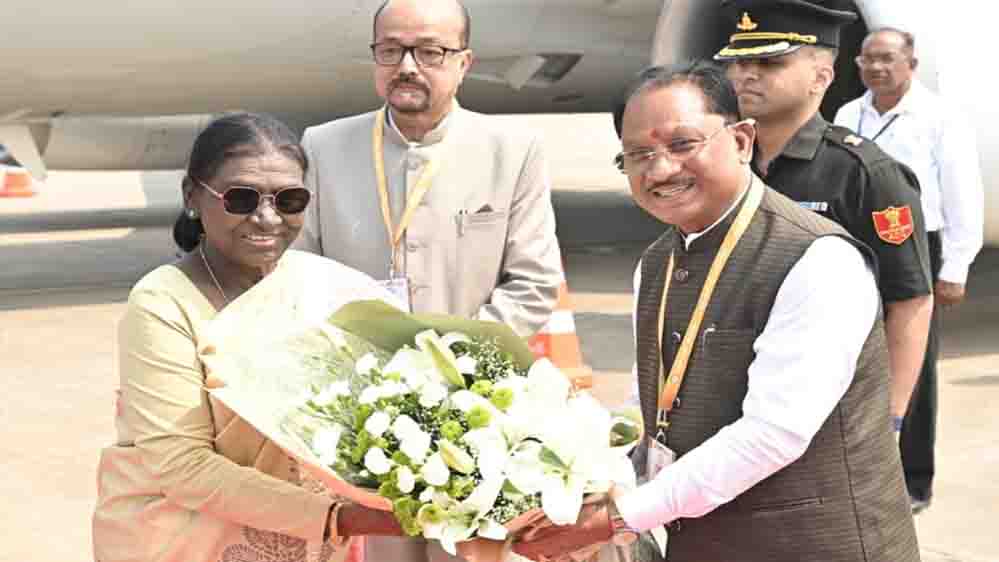 राष्ट्रपति श्रीमती द्रौपदी मुर्मु का छत्तीसगढ़ की पावन धरा पर आत्मीय स्वागत