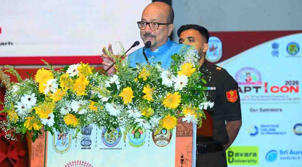 दवाएं सस्ती हों, ग्रामीणों तक पहुंचे इलाज, नकली दवाओं पर लगे रोक -राज्यपाल डेका