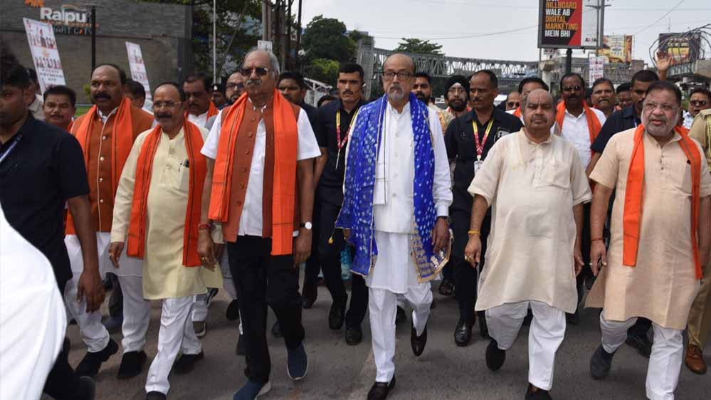 नशा मुक्त भारत के संकल्प के साथ राज्यपाल डेका ने की पदयात्रा नशा मुक्त भारत के संकल्प के साथ राज्यपाल डेका ने की पदयात्रा